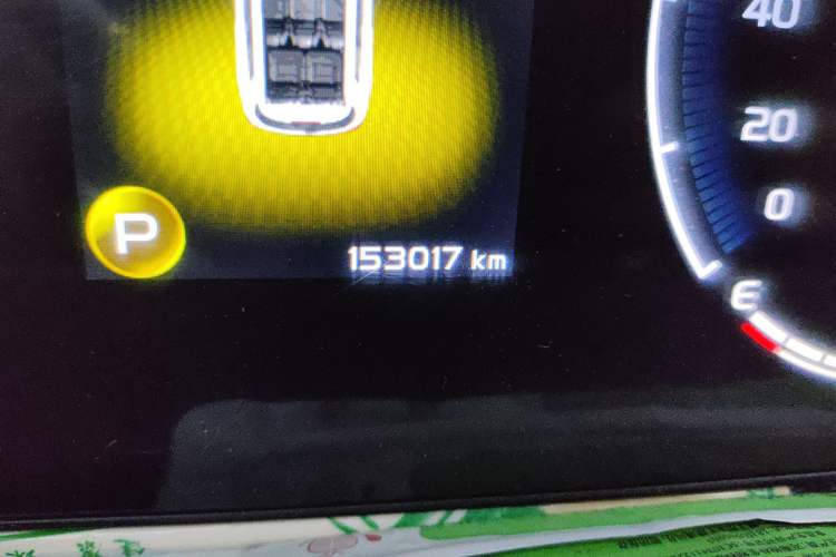 Used Geely Auto Haoyue 2020 1.8TD DCT Luxury 7-Seater Odometer Close Up