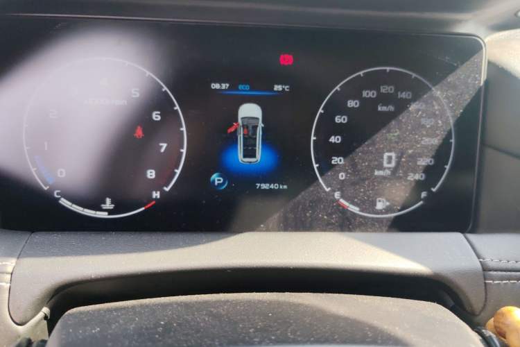 Used Geely Auto Haoyue 2020 1.8TD DCT Luxury 7-Seater Odometer Close Up