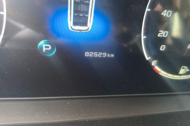Used Geely Auto Haoyue 2020 1.8TD DCT Luxury 7-Seater Odometer Close Up