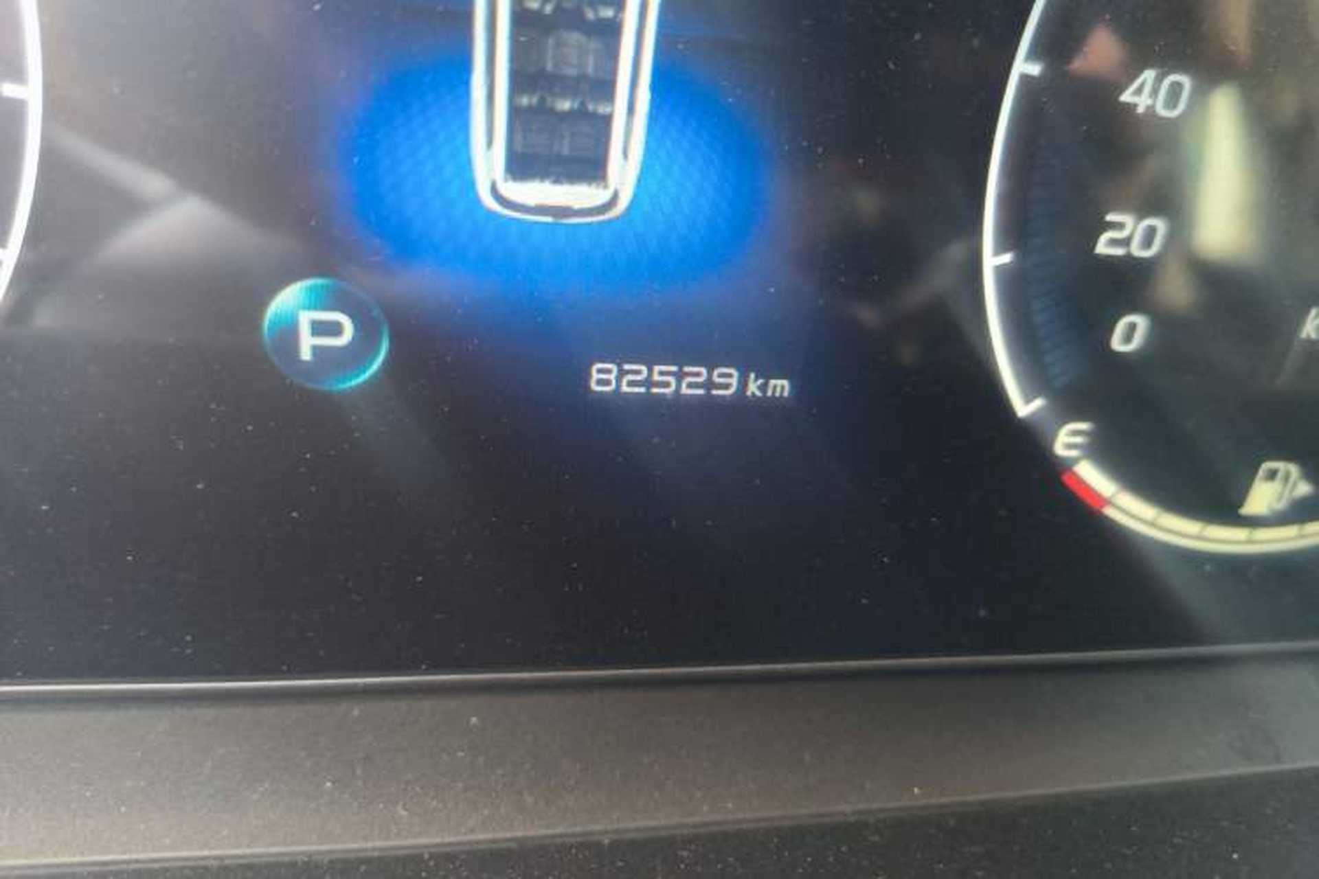 Used Geely Auto Haoyue 2020 1.8TD DCT Luxury 7-Seater Odometer Close Up