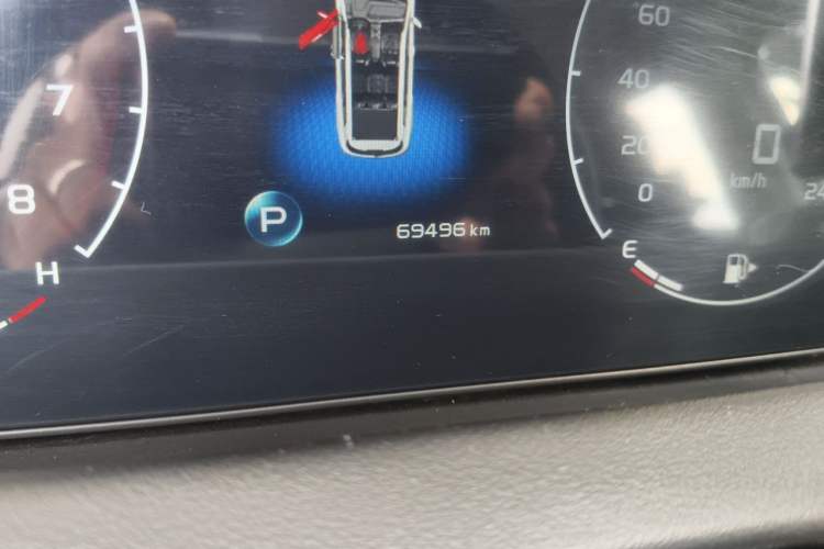 Used Geely Auto Haoyue 2020 1.8TD DCT Luxury Model 5 Seats Odometer Close Up