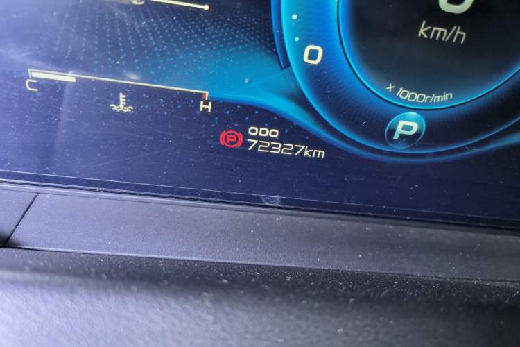 Used Geely Auto Haoyue 2020 1.8TD DCT Flagship 7-Seater Odometer Close Up