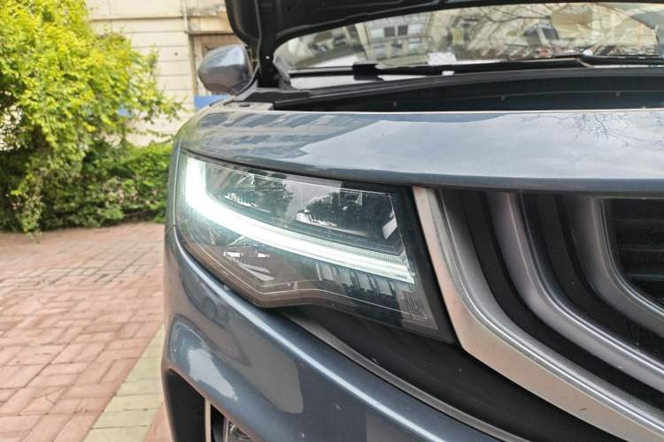 Used Geely Auto Haoyue 2020 1.8TD DCT Flagship 7-Seater Right Front Headlight