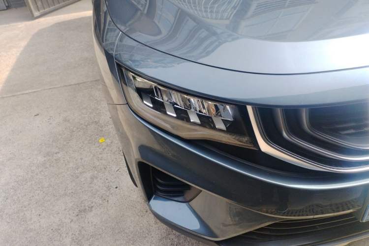 Used Geely Auto Haoyue 2020 1.8TD DCT Luxury 7-Seater Right Front Headlight