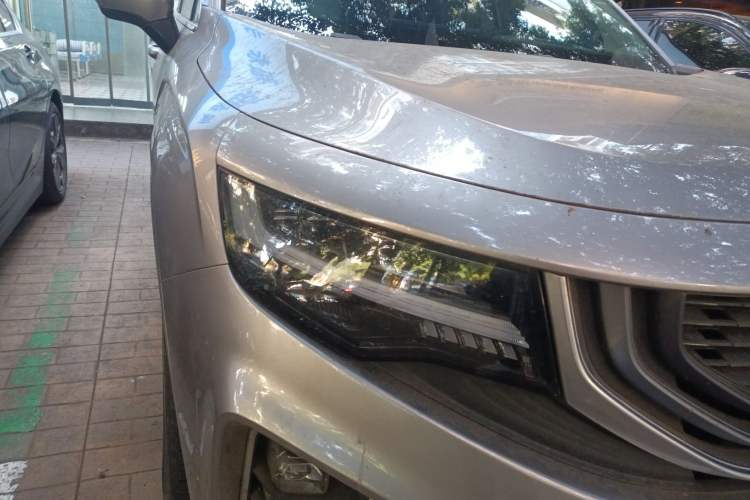 Used Geely Auto Haoyue 2020 1.8TD DCT Flagship 7-Seater Right Front Headlight