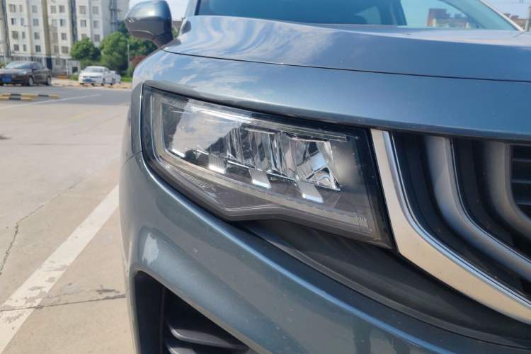 Used Geely Auto Haoyue 2020 1.8TD DCT Luxury 7-Seater Right Front Headlight