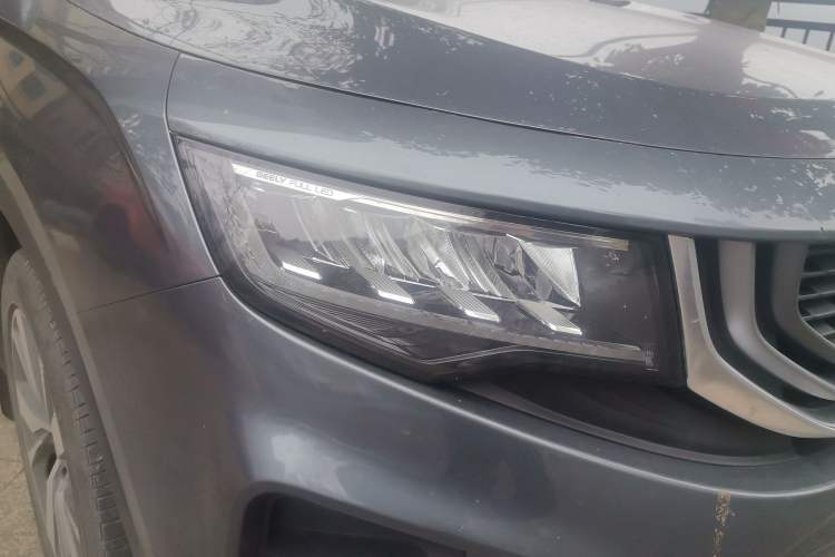 Used Geely Auto Haoyue 2020 1.8TD DCT Luxury 7-Seater Right Front Headlight