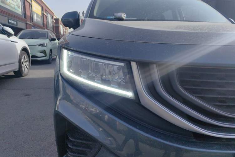 Used Geely Auto Haoyue 2020 1.8TD DCT Luxury 7-Seater Right Front Headlight