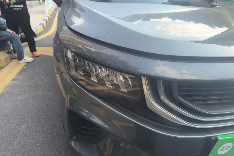 Used Geely Auto Haoyue 2020 1.8TD DCT Luxury 7-Seater Right Front Headlight