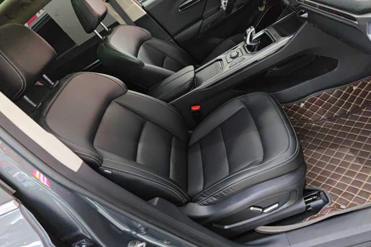 Used Geely Auto Haoyue 2020 1.8TD DCT Flagship 7-Seater Right Front Seat
