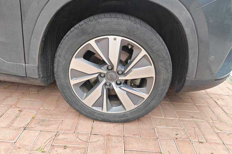 Used Geely Auto Haoyue 2020 1.8TD DCT Flagship 7-Seater Right Front Wheel Hub