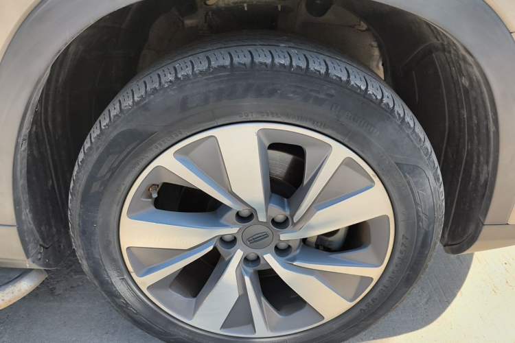 Used Geely Auto Haoyue 2020 1.8TD DCT Flagship 7-Seater Right Front Wheel Hub
