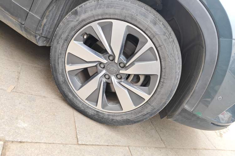 Used Geely Auto Haoyue 2020 1.8TD DCT Flagship 7-Seater Right Front Wheel Hub