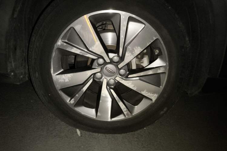 Used Geely Auto Haoyue 2020 1.8TD DCT Luxury 7-Seater Right Front Wheel Hub