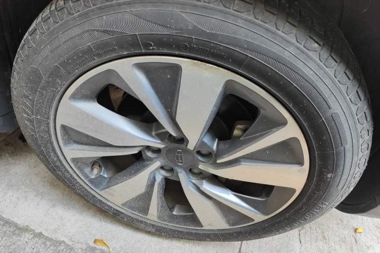 Used Geely Auto Haoyue 2020 1.8TD DCT Flagship 7-Seater Right Front Wheel Hub