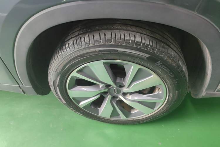 Used Geely Auto Haoyue 2020 1.8TD DCT Flagship 5-Seater Right Front Wheel Hub