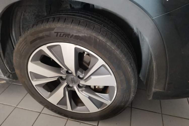 Used Geely Auto Haoyue 2020 1.8TD DCT Luxury 7-Seater Right Front Wheel Hub