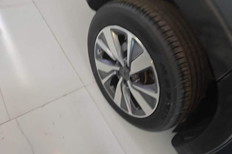 Used Geely Auto Haoyue 2020 1.8TD DCT Flagship 5-Seater Right Rear Wheel Hub