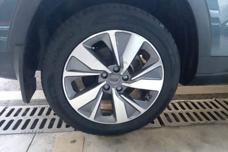 Used Geely Auto Haoyue 2020 1.8TD DCT Flagship 7-Seater Right Rear Wheel Hub