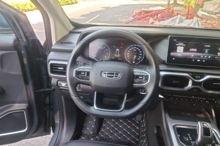 Used Geely Auto Haoyue 2020 1.8TD DCT Luxury Model 5 Seats Steering Wheel