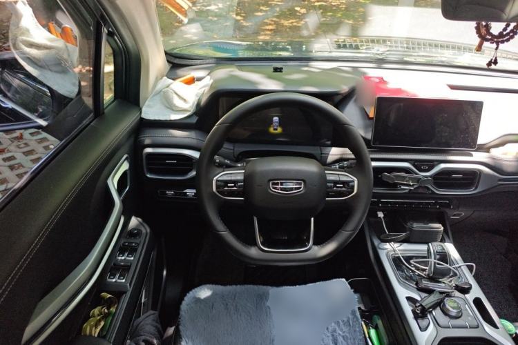 Used Geely Auto Haoyue 2020 1.8TD DCT Luxury Model 5 Seats Steering Wheel