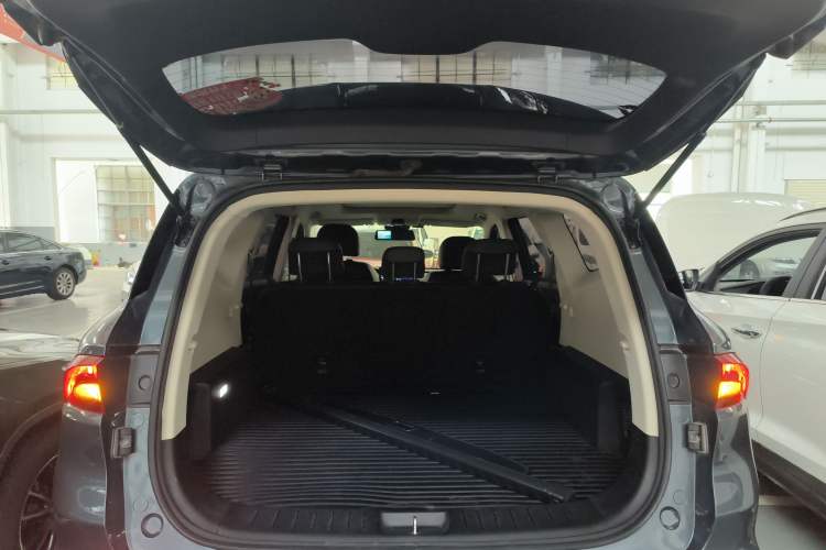 Used Geely Auto Haoyue 2020 1.8TD DCT Luxury Model 5 Seats Trunk
