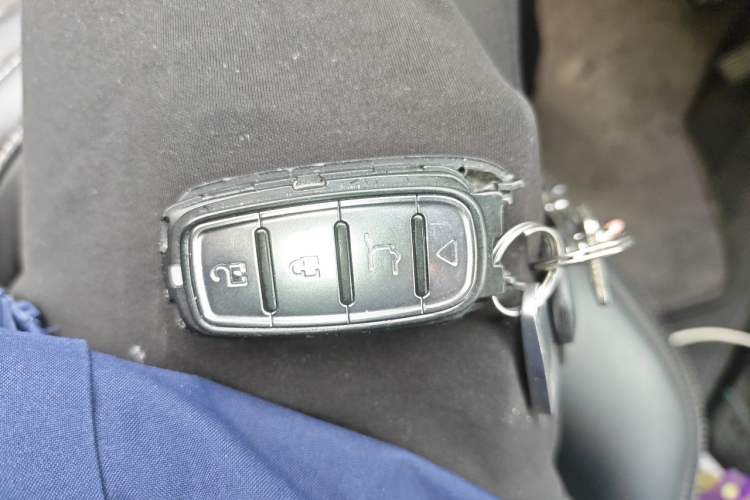Used Geely Auto Haoyue 2020 1.8TD DCT Flagship 7-Seater Vehicle Key