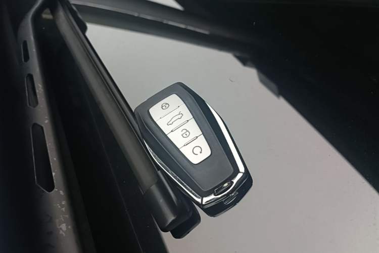 Used Geely Auto Haoyue 2020 1.8TD DCT Luxury 7-Seater Vehicle Key