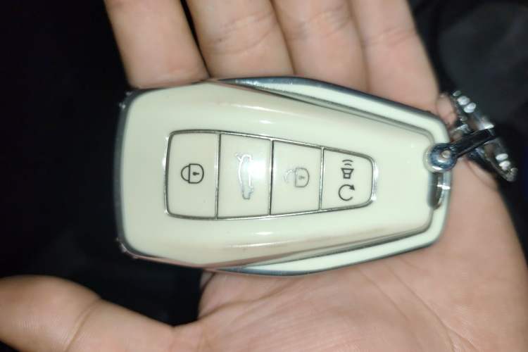 Used Geely Auto Haoyue 2020 1.8TD DCT Flagship 7-Seater Vehicle Key