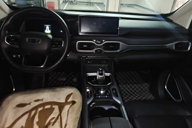 Used Geely Auto Haoyue 2020 1.8TD DCT Luxury Model 5 Seats Center Console