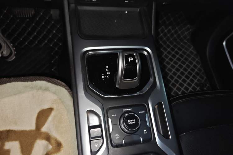 Used Geely Auto Haoyue 2020 1.8TD DCT Luxury Model 5 Seats Gear Lever