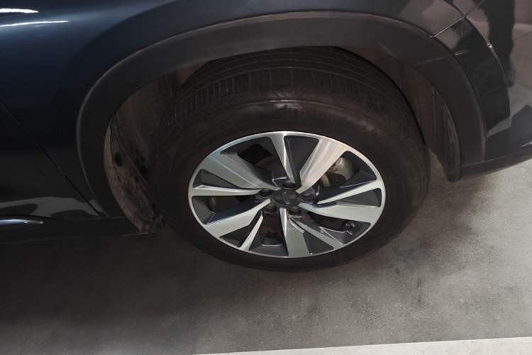 Used Geely Auto Haoyue 2020 1.8TD DCT Luxury Model 5 Seats Right Front Wheel Hub