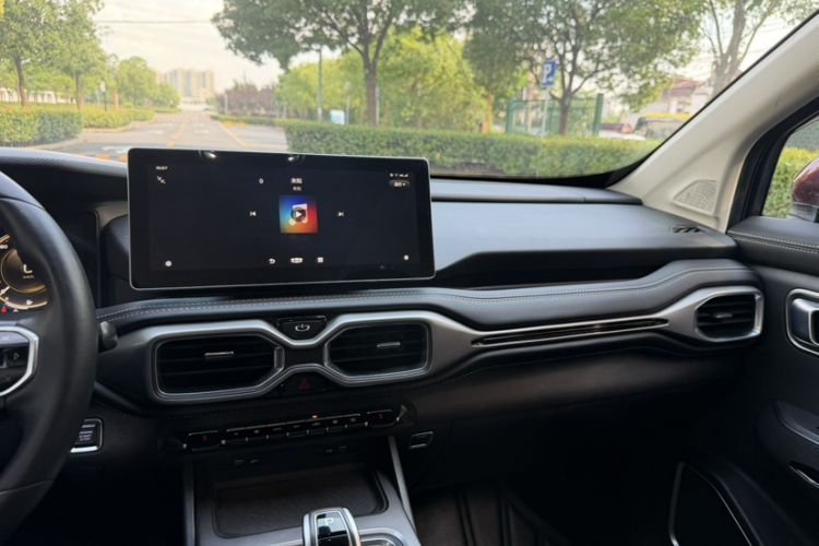 Used Geely Auto Haoyue 2020 1.8TD DCT Flagship 7-Seater Audio And AC Panel