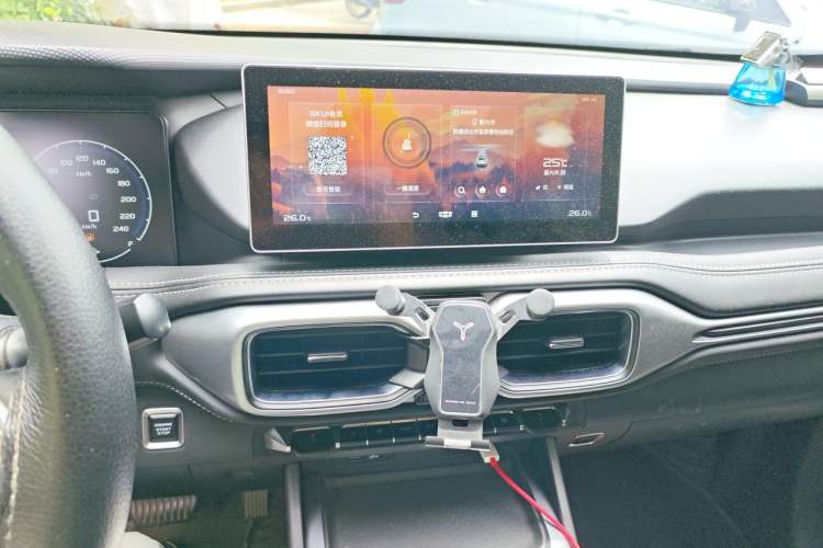 Used Geely Auto Haoyue 2020 1.8TD DCT Luxury 7-Seater Audio And AC Panel
