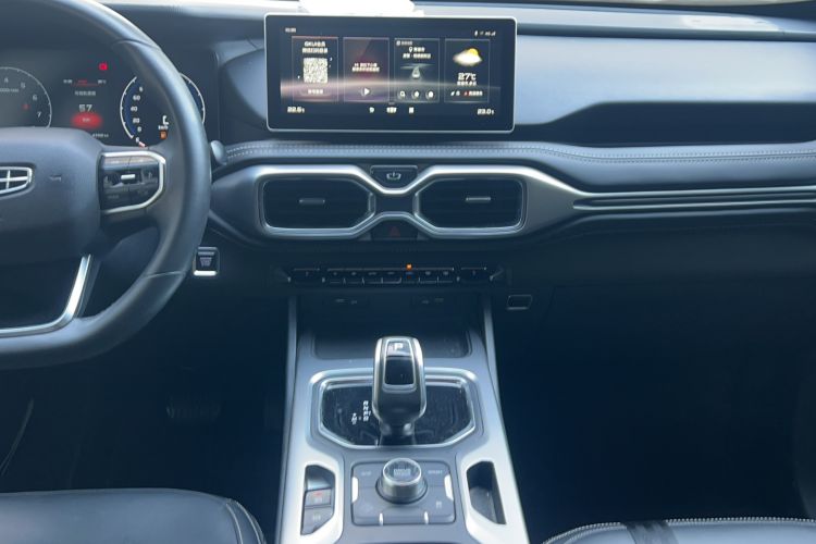 Used Geely Auto Haoyue 2020 1.8TD DCT Luxury 7-Seater Audio And AC Panel