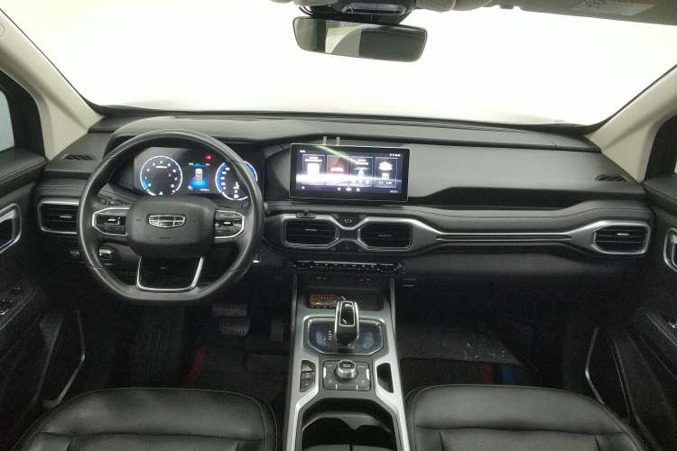 Used Geely Auto Haoyue 2020 1.8TD DCT Luxury 7-Seater Center Console