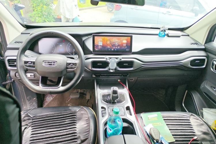 Used Geely Auto Haoyue 2020 1.8TD DCT Luxury 7-Seater Center Console