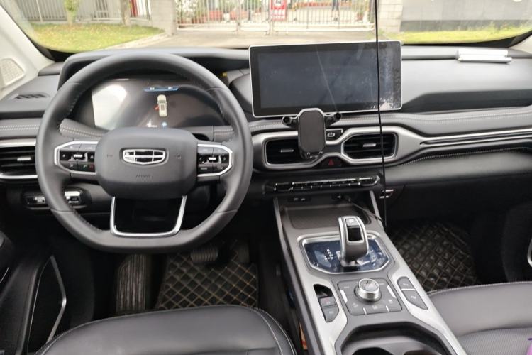 Used Geely Auto Haoyue 2020 1.8TD DCT Flagship 7-Seater Center Console