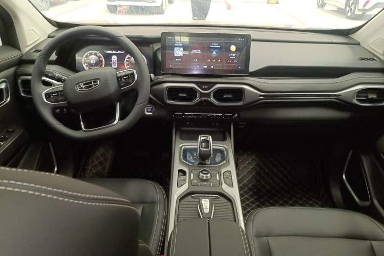 Used Geely Auto Haoyue 2020 1.8TD DCT Flagship 7-Seater Center Console