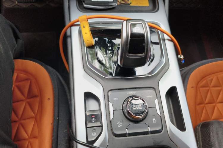 Used Geely Auto Haoyue 2020 1.8TD Automatic Comfort Model 5 Seats Gear Lever