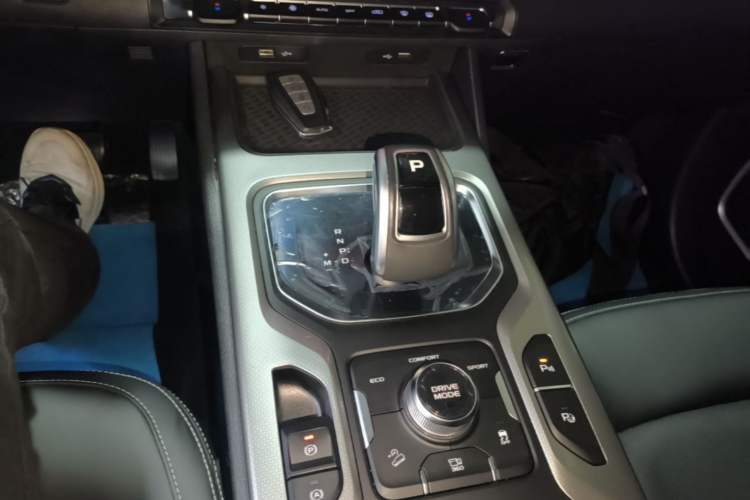 Used Geely Auto Haoyue 2020 1.8TD DCT Flagship 7-Seater Gear Lever