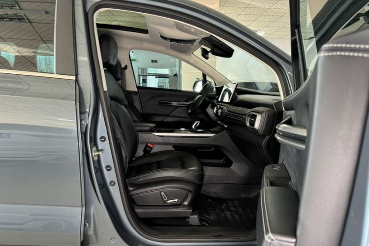 Used Geely Auto Haoyue 2020 1.8TD DCT Flagship 7-Seater Interior 2