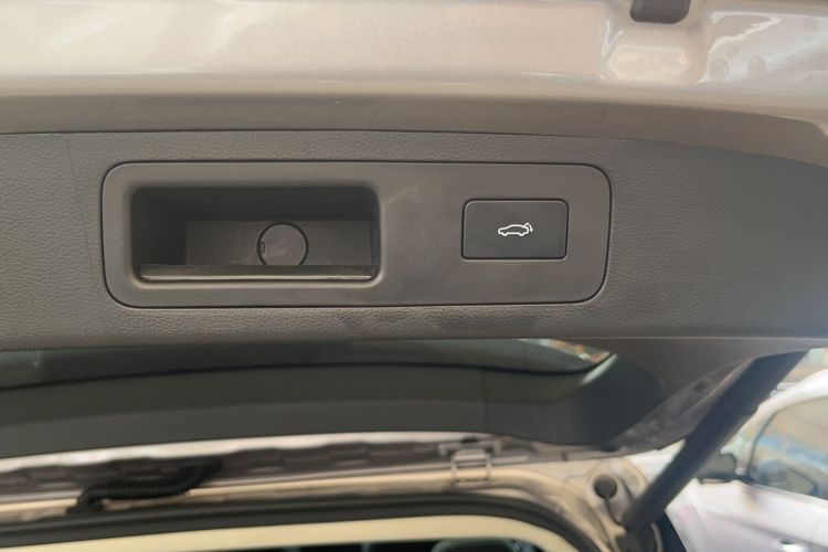 Used Geely Auto Haoyue 2020 1.8TD DCT Flagship 7-Seater Interior 5