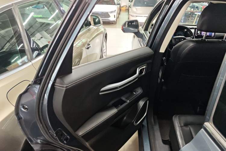 Used Geely Auto Haoyue 2020 1.8TD DCT Luxury Model 5 Seats Interior 8