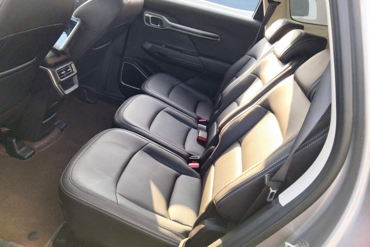 Used Geely Auto Haoyue 2020 1.8TD DCT Luxury 7-Seater Left Rear Seat