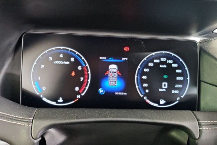 Used Geely Auto Haoyue 2020 1.8TD DCT Luxury 7-Seater Odometer Close Up