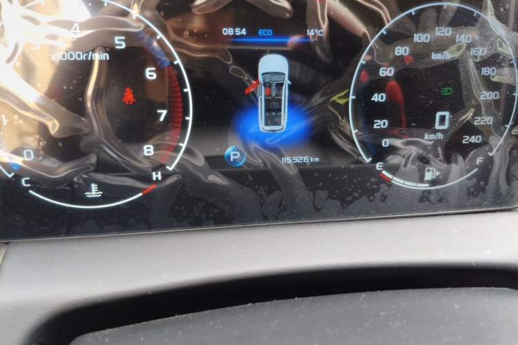Used Geely Auto Haoyue 2020 1.8TD Automatic Comfort Model 5 Seats Odometer Close Up