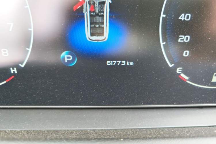Used Geely Auto Haoyue 2020 1.8TD DCT Luxury 7-Seater Odometer Close Up