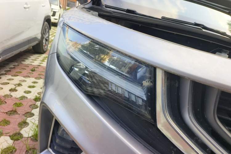Used Geely Auto Haoyue 2020 1.8TD DCT Flagship 7-Seater Right Front Headlight