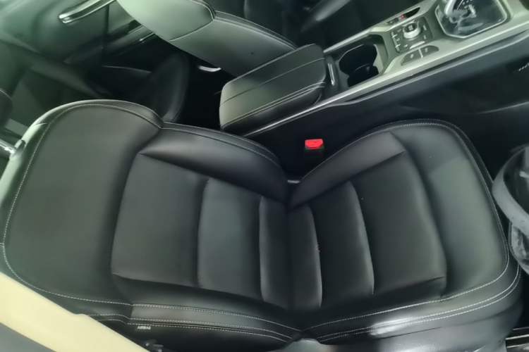 Used Geely Auto Haoyue 2020 1.8TD DCT Flagship 7-Seater Right Front Seat